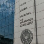 SEC stelt Litecoin en XRP ETF besluit opnieuw uit